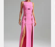 Load image into Gallery viewer, Maxi dress with rings and split
